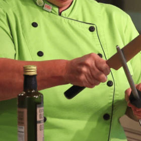 How to Sharpen Your Knives - article image