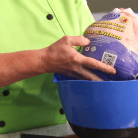 Safely thawing frozen chicken - article image