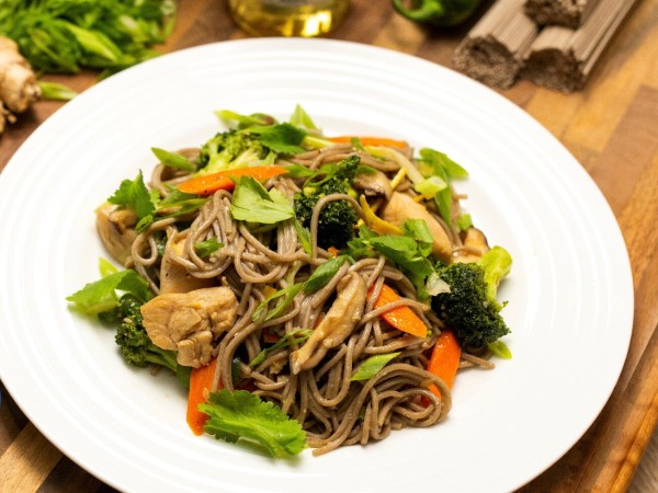 Chicken and Vegetable Soba Noodle Stir Fry