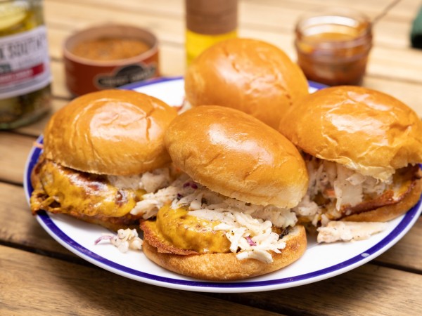 Grillin' & Chillin' - Smokehouse Chicken Burgers