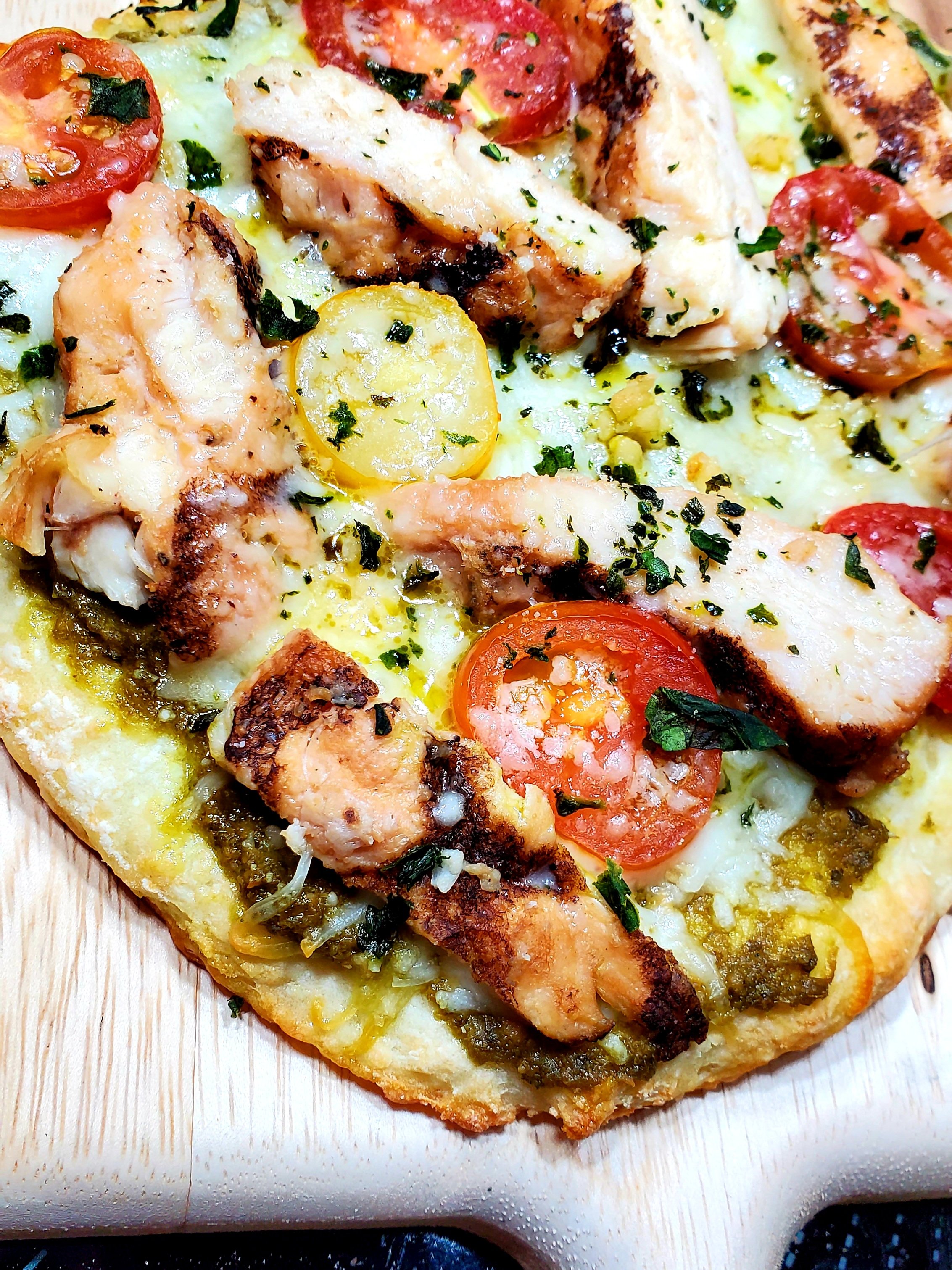 Grilled Chicken Pesto Pizza